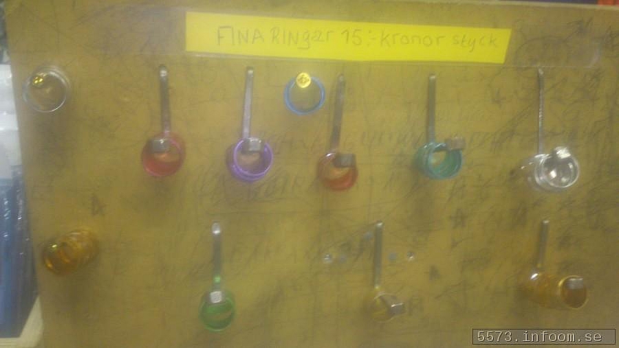 Fina RingarOlika StorlekarPris 20:-Kronor styck