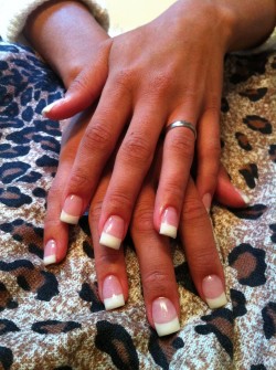 Lina - Som jag gick nagelutbildningen med ville komma till mig och få sina naglar fixade. Fransk manikyr är henne favorit! Lina - Som jag gick nagelutbildningen med ville komma till mig och få sina naglar fixade. Fransk manikyr är henne favorit!