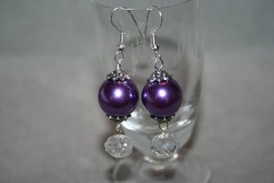 OR058 Purple crystal: rhngen med glaskristaller och lila prlor...60:- 30:- 
Fr att se en strre bild, klicka p denna lnk.