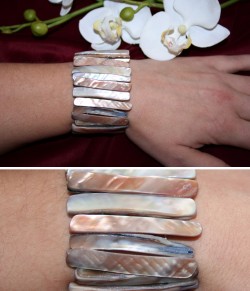 AR036 Arm shell: Elastiskt armband med snckskals stavar...105:- SLD