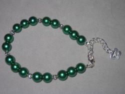 AR099 Green arm: Armband med grna prlor...70:- SLD
Fr att se en strre bild, klicka p denna lnk.