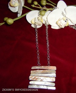 HA035 Shell stick: Halsband med snckskals stavar p kedja...79:- SLD