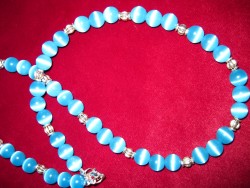 HA059 Little cateye: Halsband med bl cateye prlor...95:- SLD 
Fr att se en strre bild, klicka p denna lnk.
