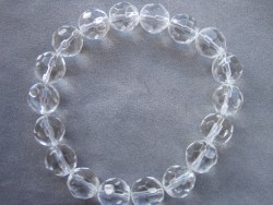 AR076 Elastic crystal: Elastiskt armband med facetterade glasprlor...65:- SLD  
Fr att se en strre bild, klicka p denna lnk.