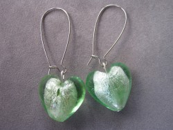 OR034 Green heart: rhngen med grna muranoglas hjrtan...59:- SLD
Fr att se en strre bild, klicka p denna lnk.