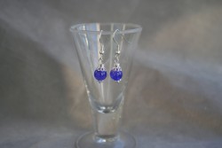 OR061 Little purple: rhngen med lila krackelerade prlor...45:-  SLD
Fr att se en strre bild, klicka p denna lnk.