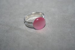 OV036 Ring 1: Ring (justerbar) med rosa cateye prla...45:-
Fr att se en strre bild, klicka p denna lnk.