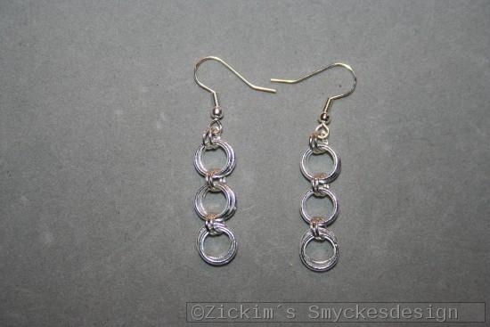 OR077 Silver rings: rhngen med silverfrgade ringar...45:- 25:-