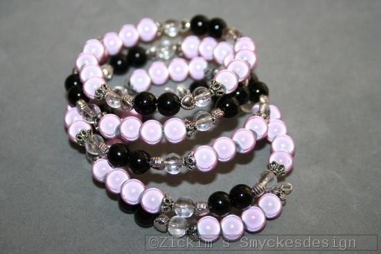 AR191 Pink miracle: Memory armband med ljusrosa mirakel prlor (dom ser vita ut pga blixten)...125:- SLD