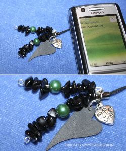 MO005 Mobileblack: Mobilsmycke med onyx stenar...50:- SLD