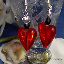 OR015 Red heart ear: rhngen med rtt glashjrta...65:- SLD