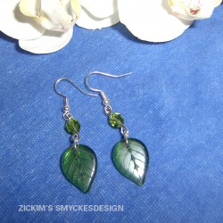 OR021 Green leaf: rhngen med glas lv i grnt...55:- SLD