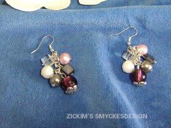 OR022 Multi color ear: rhngen med prlor i olika frger...65:- 35:-