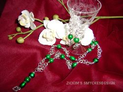 SE017 Greenheart: Halsband med grna prlor + tillhrande rhngen...120:- SLD 
Fr att se en strre bild, klicka p denna lnk.