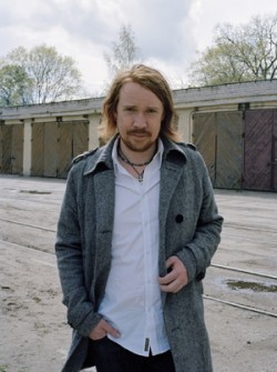 Lars winnerbck ute p gatan