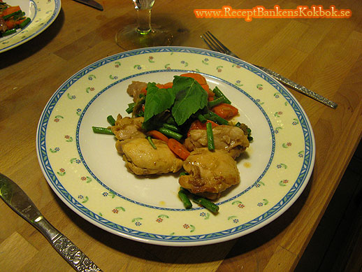 Name: thairecept-Pad_Grapao_med_kyckling.jpg.jpg  Width: 518px  Height: 389px