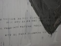 Storlek p tavlan i verklighet 110x110cm. 
Text som r stmplad 