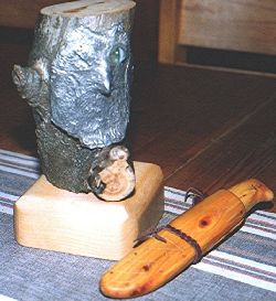 http://jpgbild  1995 Uggla och Kniv. Uggla i tenn och kniven i Entr. 