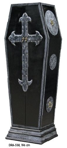 kistagarderob.jpg  fin garderob som ser ut som en kista ett mste fr mig som lskar vampyrer